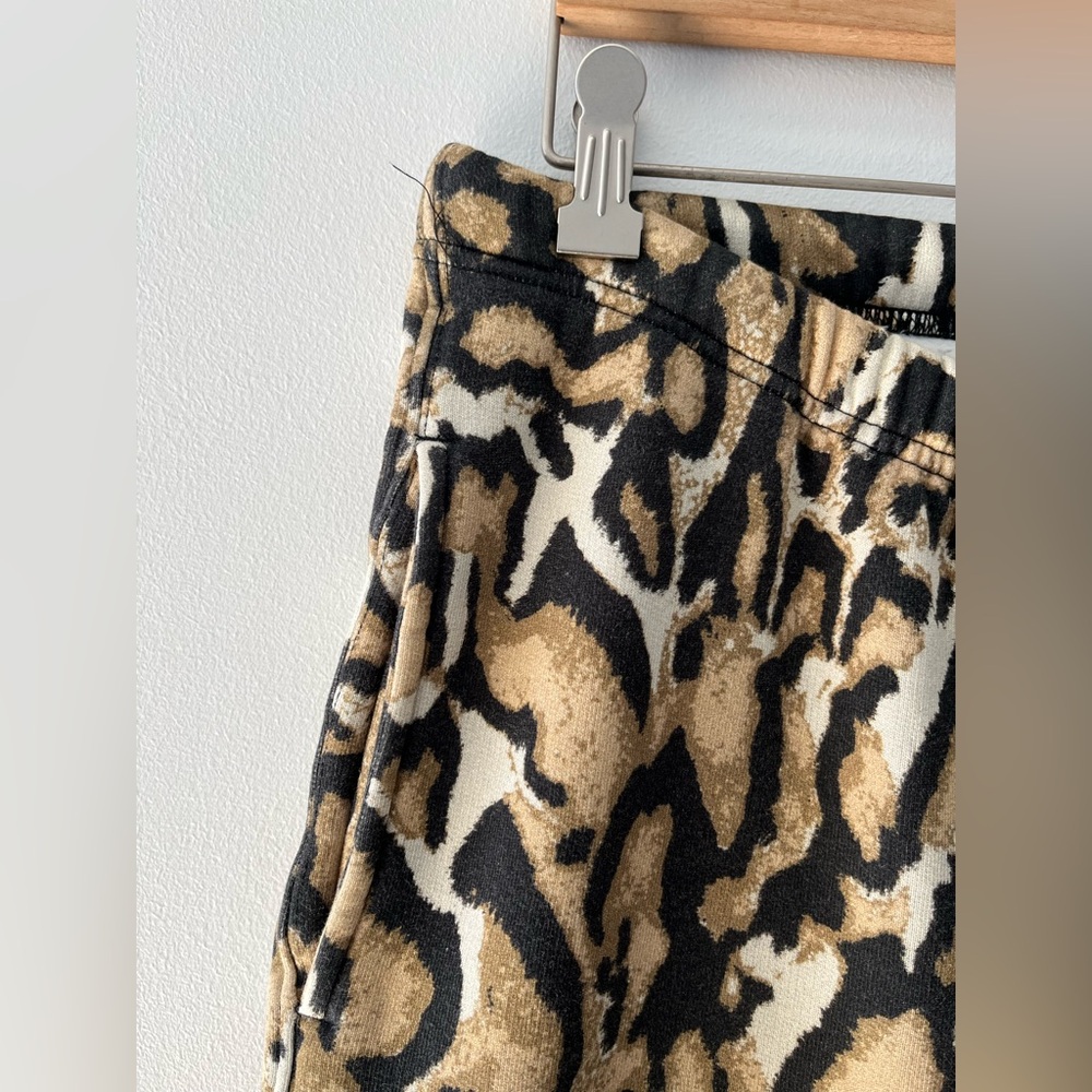 Raey Leopard Print Cropped Sweatpants - Picture 13 of 14